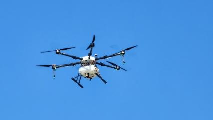  드론비행장에서