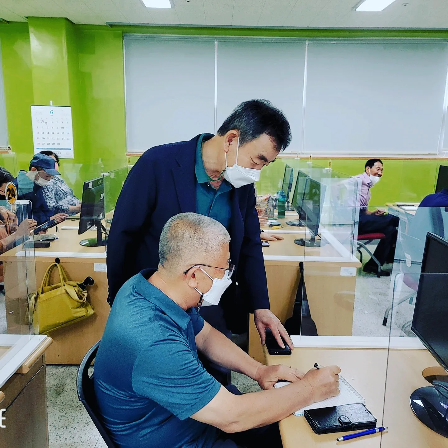  스마트폰 보조교사 봉사